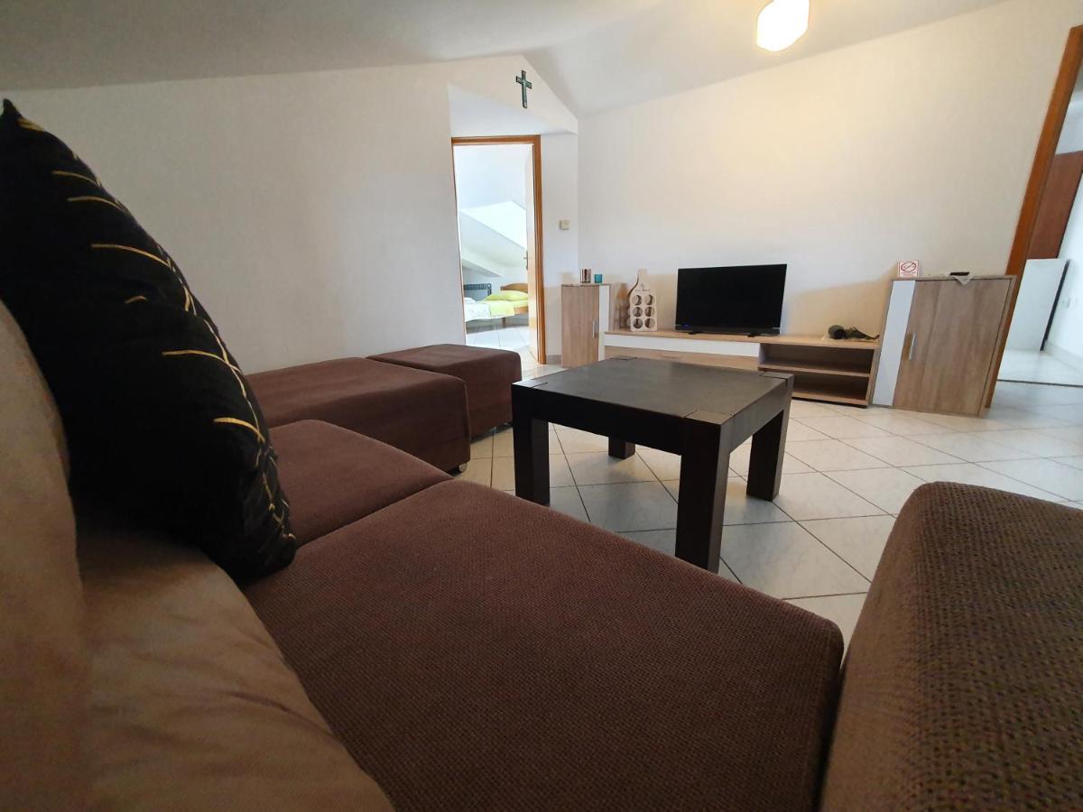 Apartments & Rooms Krk Krk Island Екстериор снимка
