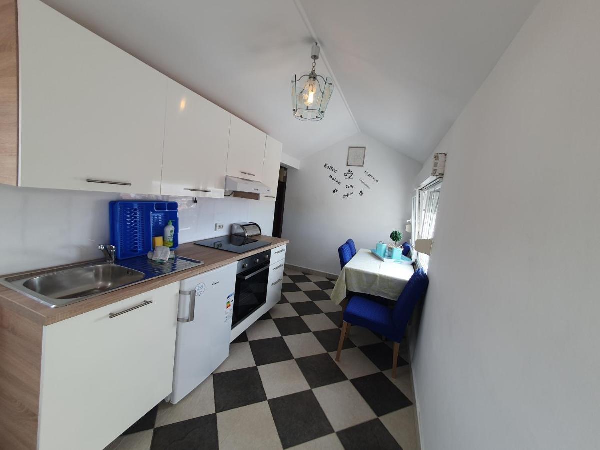 Apartments & Rooms Krk Krk Island Екстериор снимка